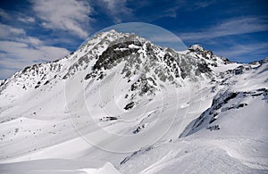 Off piste skiing experience at the Thorens Glacier in Val Thorens ski resort, France.