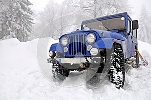 Offroad 4x4 in the snow