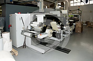 Offset/flexo press printing for labels