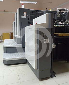 Offset two-section printed machine