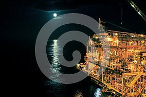 Offshore the night Industry oil and gas