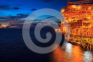 Offshore the night Industry oil and gas