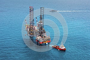 Offshore oil rig drilling platform