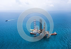 Offshore oil rig drilling platform