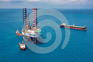 Offshore oil rig drilling platform