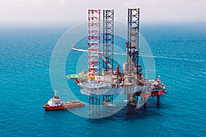 Offshore oil rig drilling platform