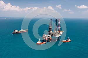 Offshore oil rig drilling platform