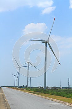 Offshore wind turbines arrays