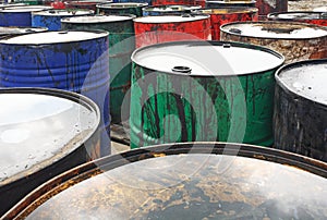 Oil barrels img
