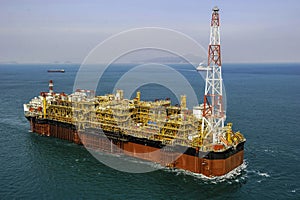 Oil & Gas offshore FPSO Oil Rig