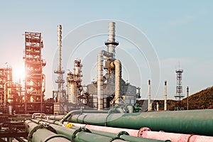 Oil and gas pipelines in oil refineries