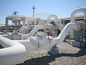 Oil gas processing plant pipe line valves