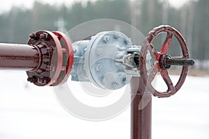 Oil pipeline valve