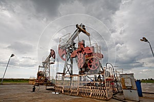 Oil pump in the field