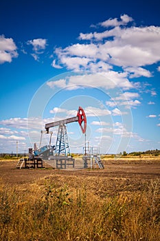 Oil pump in the field