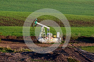 Oil pump in the field