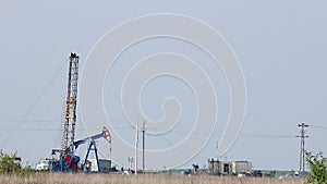 Oil pump jack and drilling rig