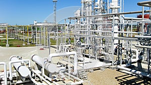 Oil refinery Equipment for primary oil refining