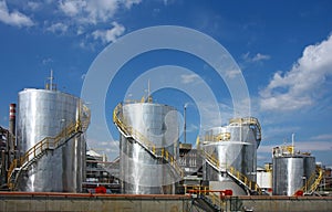 Oil refinery with tanks