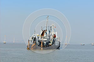 A oil rig, extracting oil from the sea near Mumbai