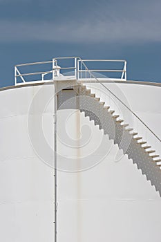 Oil storage tank details