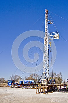 Oil Well Pulling Unit-6942