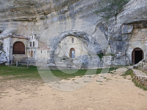 OJO GUAREÃÆÃ¢â¬ËA IN THE MERINDADES, BURGOS photo