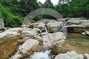 Okatse Ñanyon georgia mountain river rock