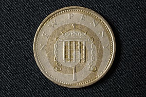 old 1980 one new penny coin, reverse