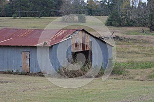 Old abandon barn in the middle of nowhere