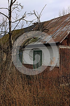 The old abandoned cottage