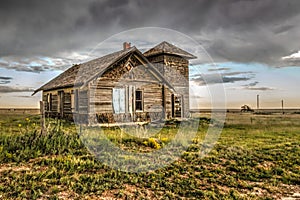 Old abandoned farm house in New Mexico - painting mode