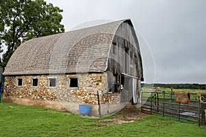 Old Amish rock barn