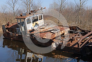 Viejo un barco en Chernóbil 