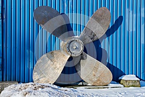 Old boat propeller deteriorate in boat yard