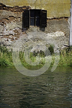 Old buildings along the Naviglio Grande at Bernate