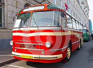 Old bus LAZ-695