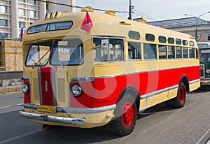 Old bus ZIS-155