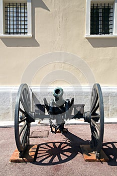 Old cannon at the Palace of Monaco