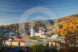 Starý zámok v Banskej Štiavnici v jesennej sezóne, Slovensko