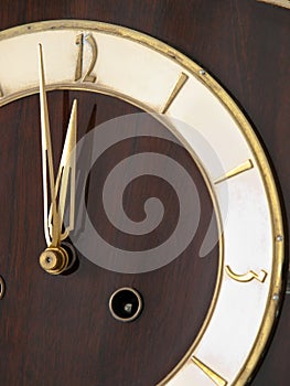 Old chessnut clock ivory dial