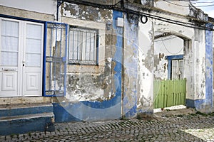 Old and chipped facade in Alcochete, Lisbon