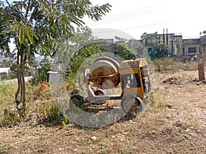 Old concreat cement mixture machine