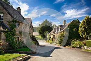 Old cotswold stone houses in Icomb