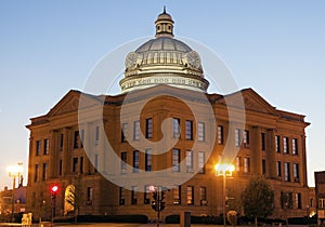 Old courthouse in Lincoln, Logan County photo