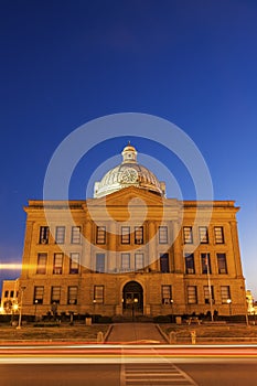 Old courthouse in Lincoln, Logan County