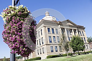 Old courthouse in Lincoln, Logan County photo