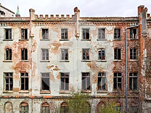 Old deserted house