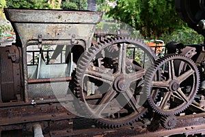 Old dewatering screw press