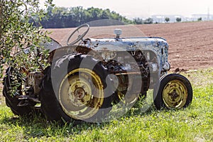 An old disused tractor